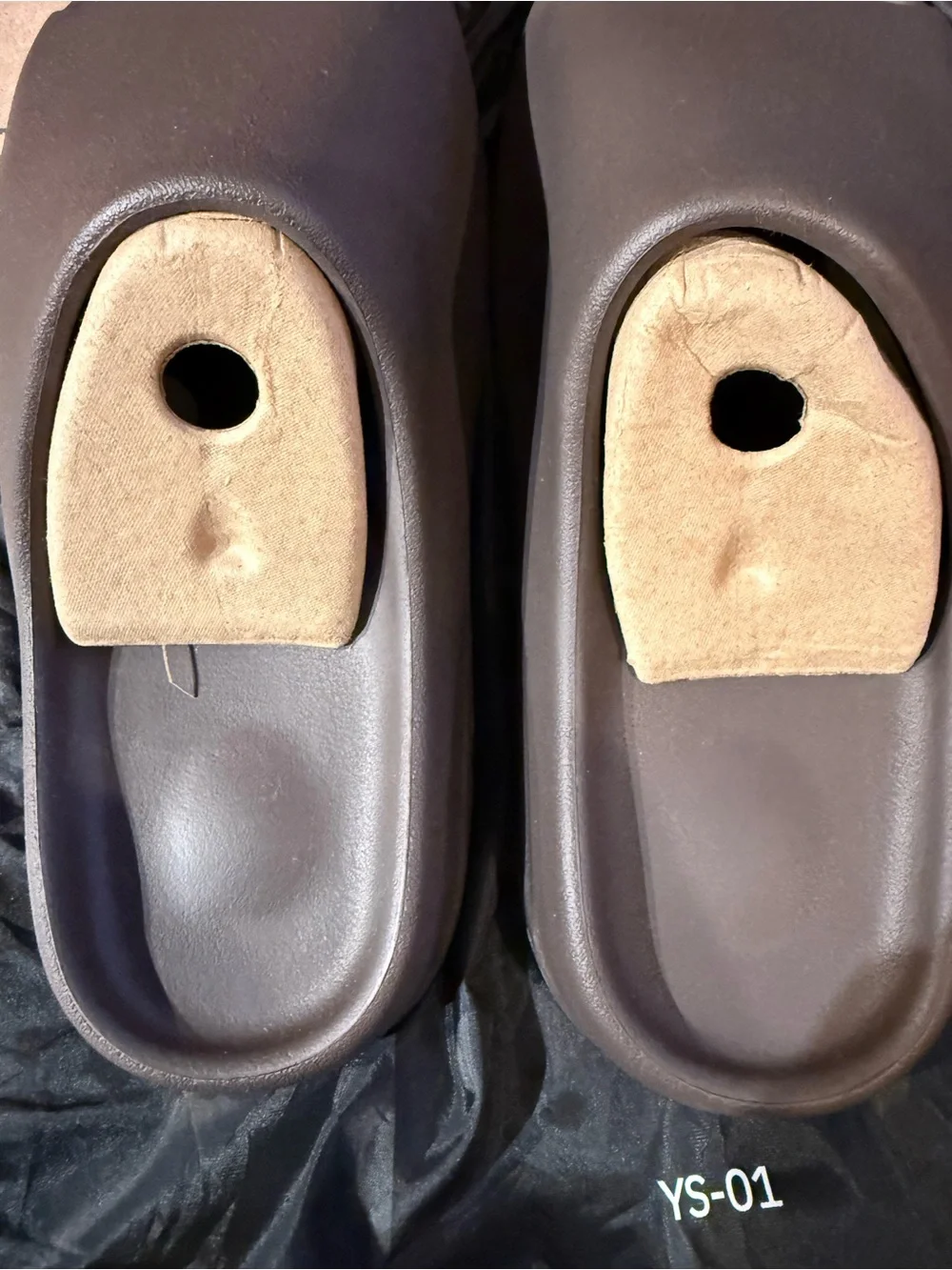 Unreleased Brand Yeezy YS-01 Chocolate Slide 9M